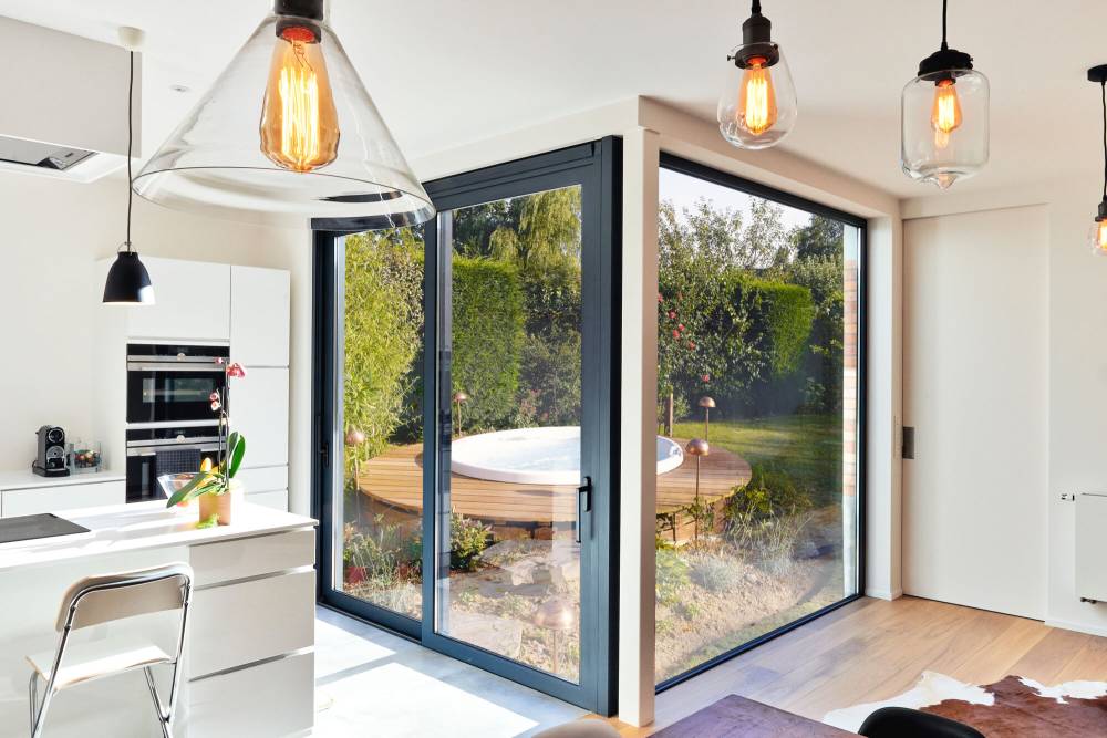 aménagement fenêtre pour laisser entrée la lumière